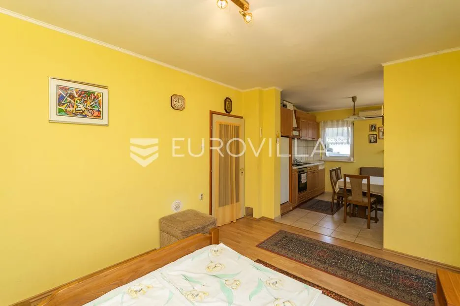 pelješac, sreser, kuća s dvorištem - slika 9