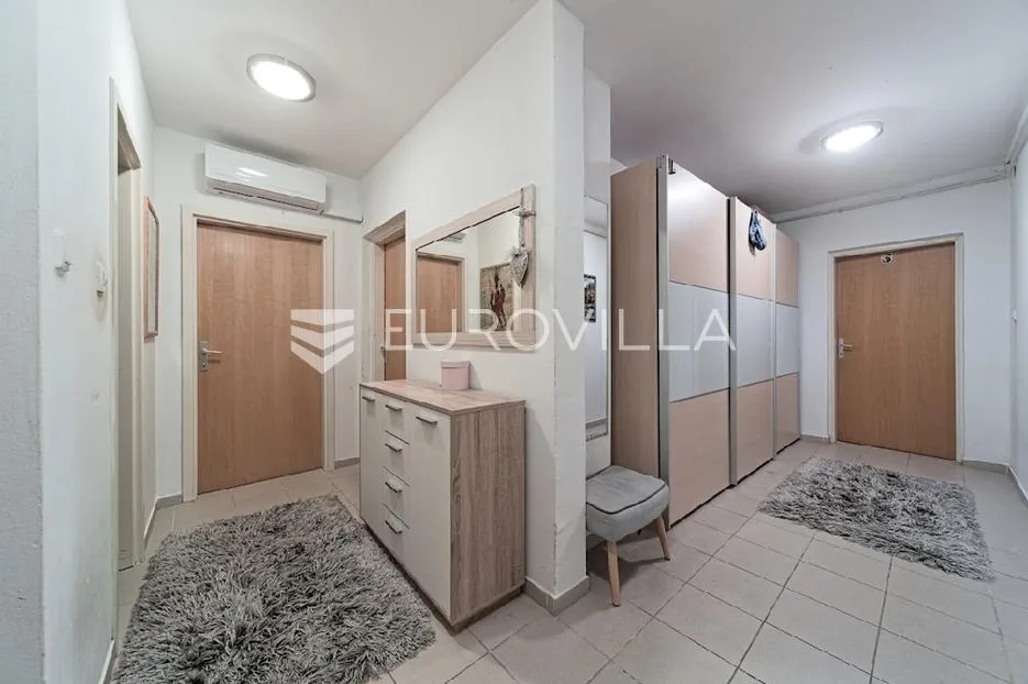 osijek, retfala, prodaje se 3 soban stan površine 92 m², 4. kat - slika 13