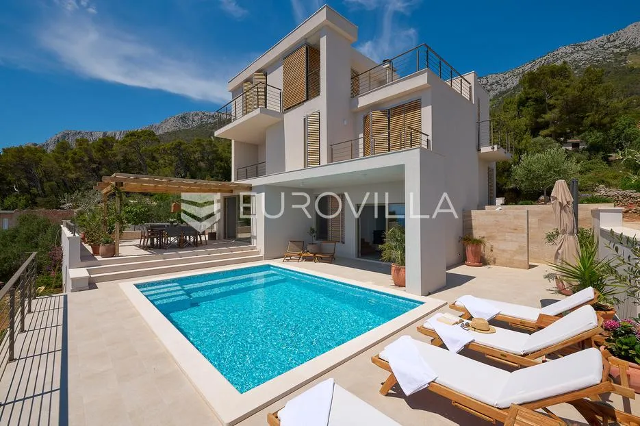 hvar, sveta nedjelja, luksuzna vila na prekrasnoj lokaciji - slika 2