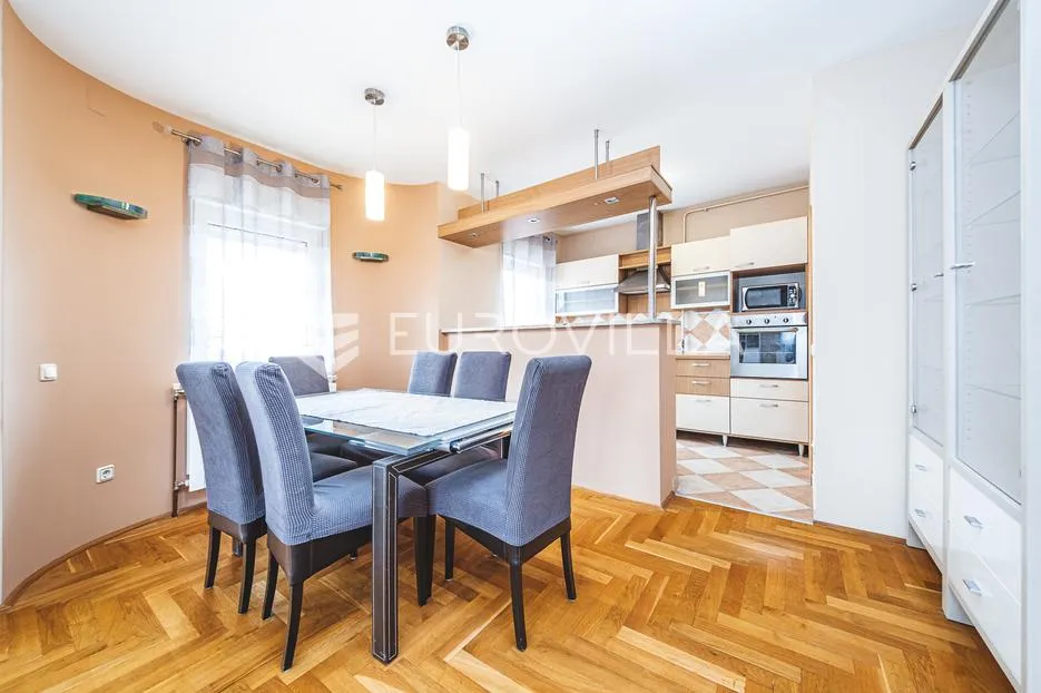 zagreb, maksimir, ugodan i prostran četverosoban stan 110 m² parking - slika 4