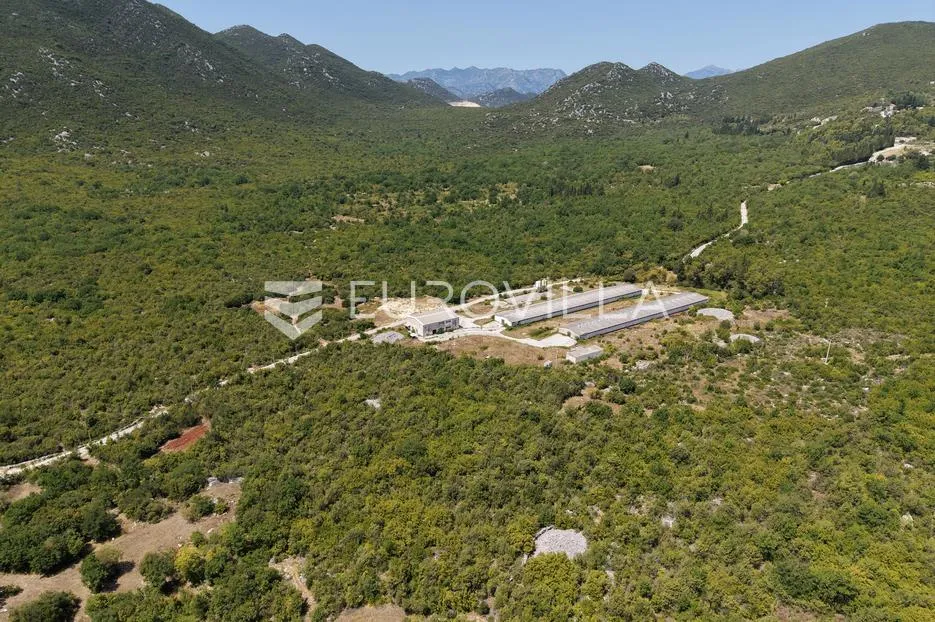 gospodarski kompleks na zemljištu od 27187 m² - slika 4
