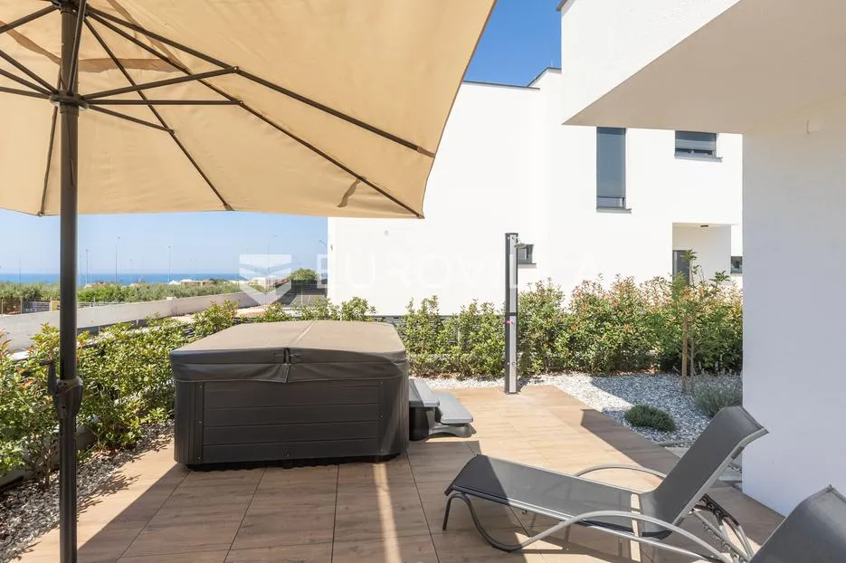 istra, poreč, najam kuće 116 m² s jacuzzijem i vrtom na super lokaciji s pogledom na more - slika 30