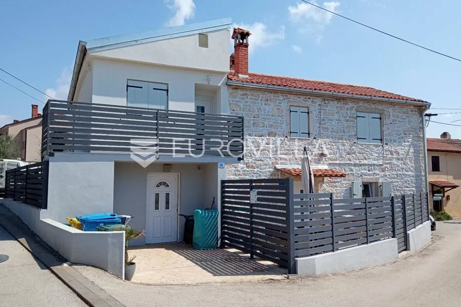 istra, vabriga, dvosoban uređen stan 65 m² - slika 11