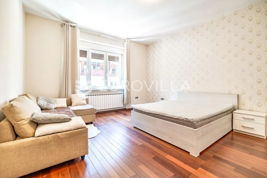 zagreb, martićeva ulica, uređen četverosoban stan površine 90 m² - slika 3