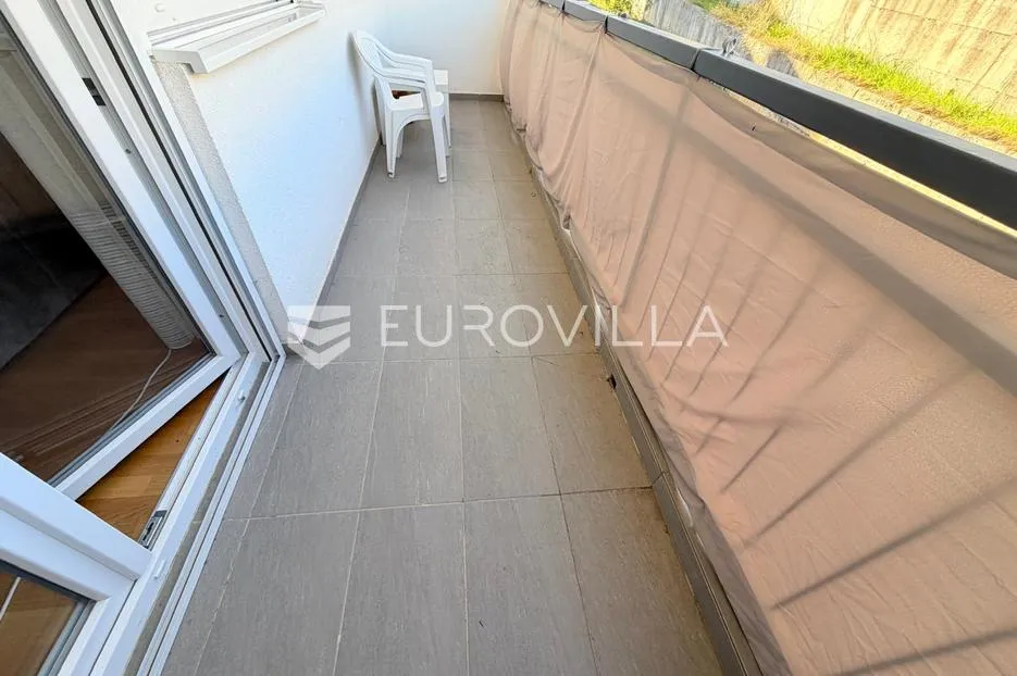 lovran, novogradnja, dvosoban stan, 60 m², 1. kat, parking, blizina centra - slika 3