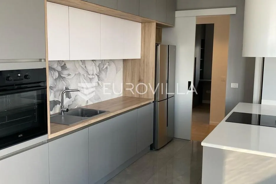 zagreb, sveti duh, prekrasan četverosoban stan neto korisne površine 135 m² - slika 4