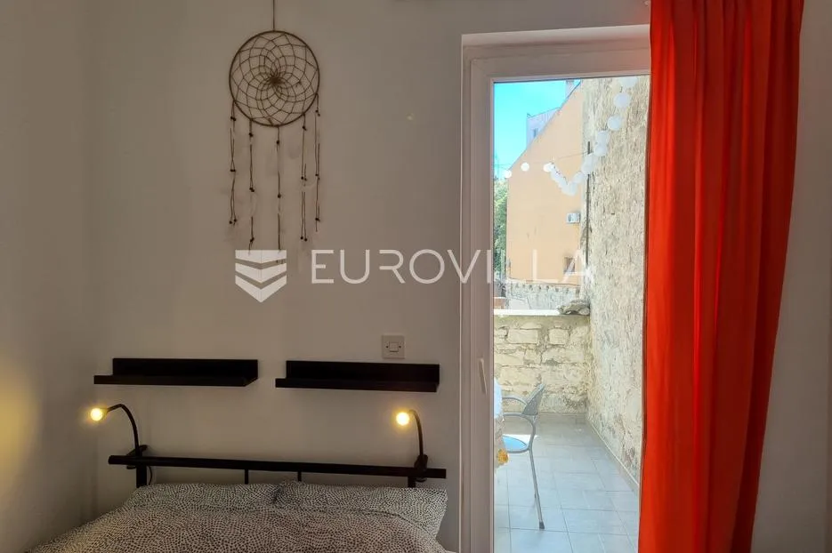 pula, zgrada sa 4 stana po 40 m2 u centru grada - pogodna za najam - slika 15