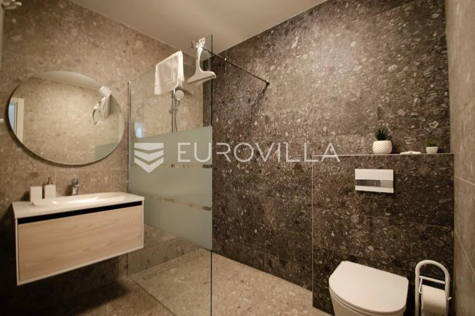 split, žrnovnica, vila s bazenom na mirnoj lokaciji - slika 26