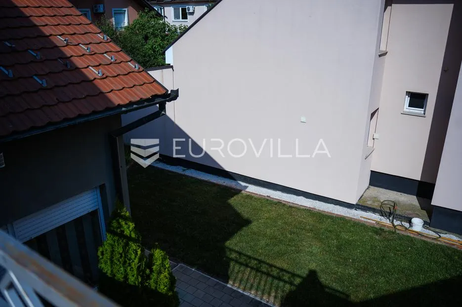 vinkovci, kuća 300 m², centar, namještena, odmah useljiva - slika 30