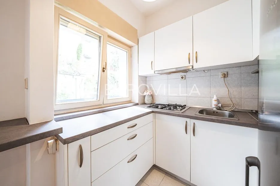 zagreb, centar, uređen trosoban stan površine 57 m² - slika 8