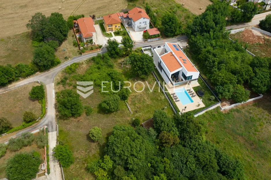 istra, ližnjan, arhitektonski biser s grijanim bazenom na top lokaciji - slika 42