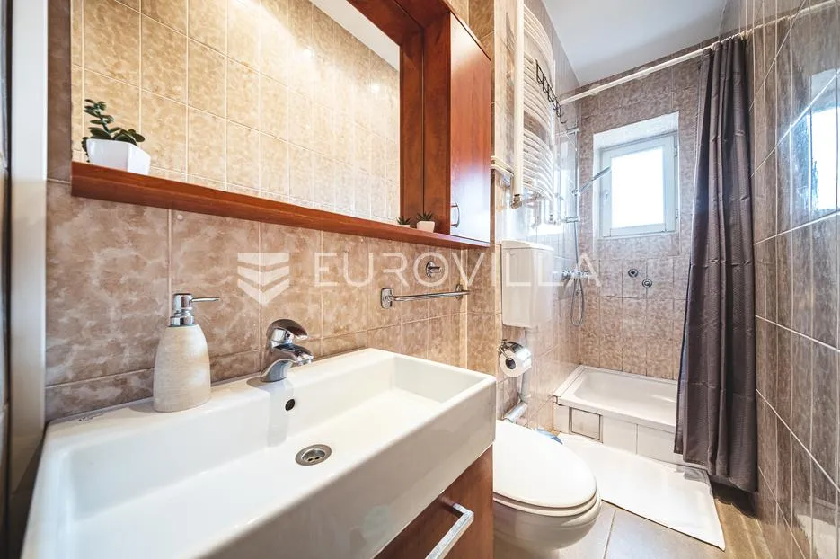 zagreb, sveti duh, odlično uređen trosoban stan na 1. katu, 70 m² - slika 11