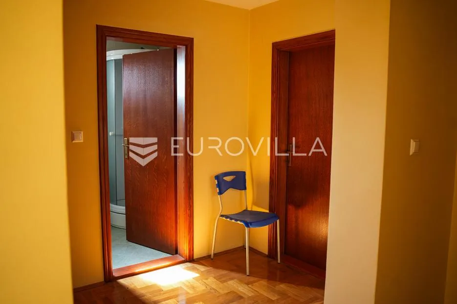 vinkovci, kuća 300 m², centar, namještena, odmah useljiva - slika 16