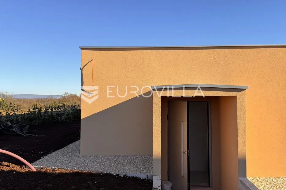 istra, žminj, kvalitetna nova prizemna kuća na mirnoj lokaciji s bazenom 42 m², 145 m² - slika 17