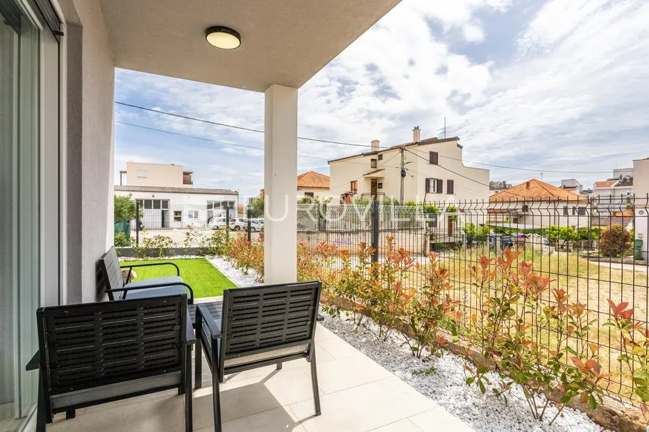 trogir, prizemnica s vrtom i dva parkirna mjesta, prvo useljenje - slika 10