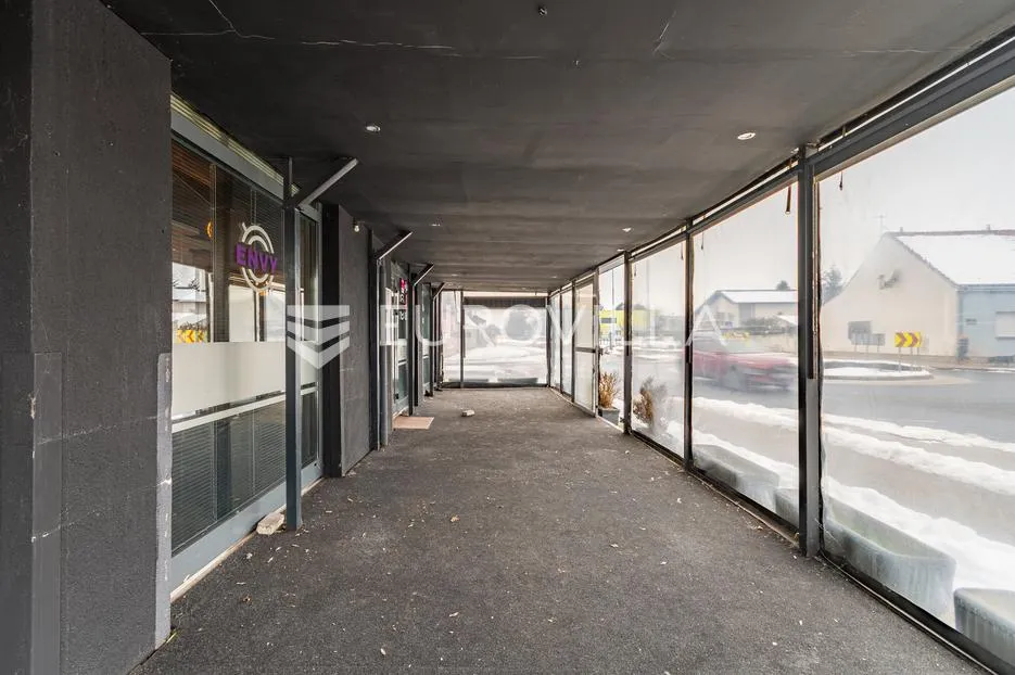 varaždin, centar, poslovni prostor površine 145 m² s terasom - slika 4