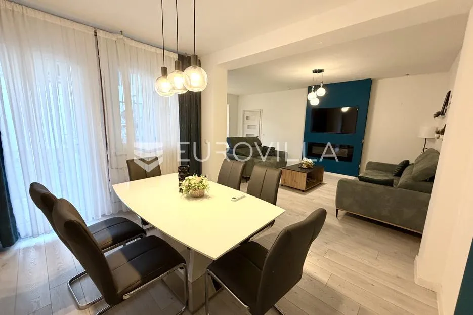 đakovo, centar, novouređena kuća 250 m² - slika 11