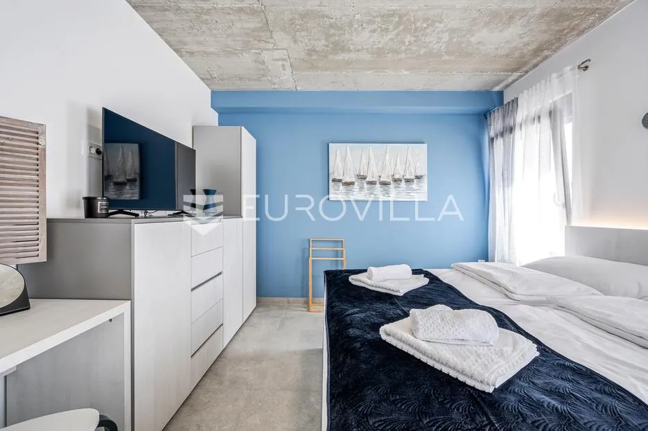 šibenik, žaborić, moderna villa s bazenom - slika 22