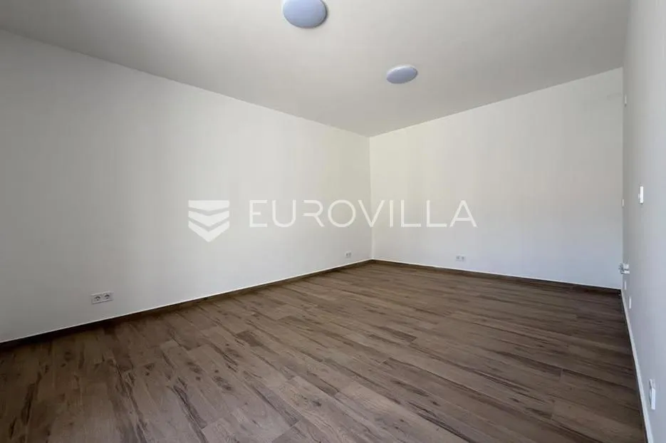 osijek, donji grad, novoadaptiran dvorišni stan s dvije spavaće sobe, 52 m² - slika 5