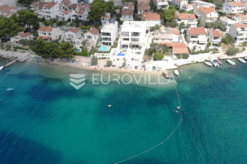 žaborić, prekrasan trosoban stan na samoj plaži, 121,99 m² - slika 36