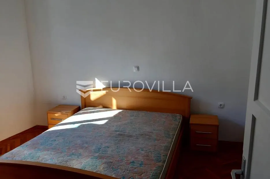 otok korčula, blato, dvojna kuća u centru mjesta - slika 8