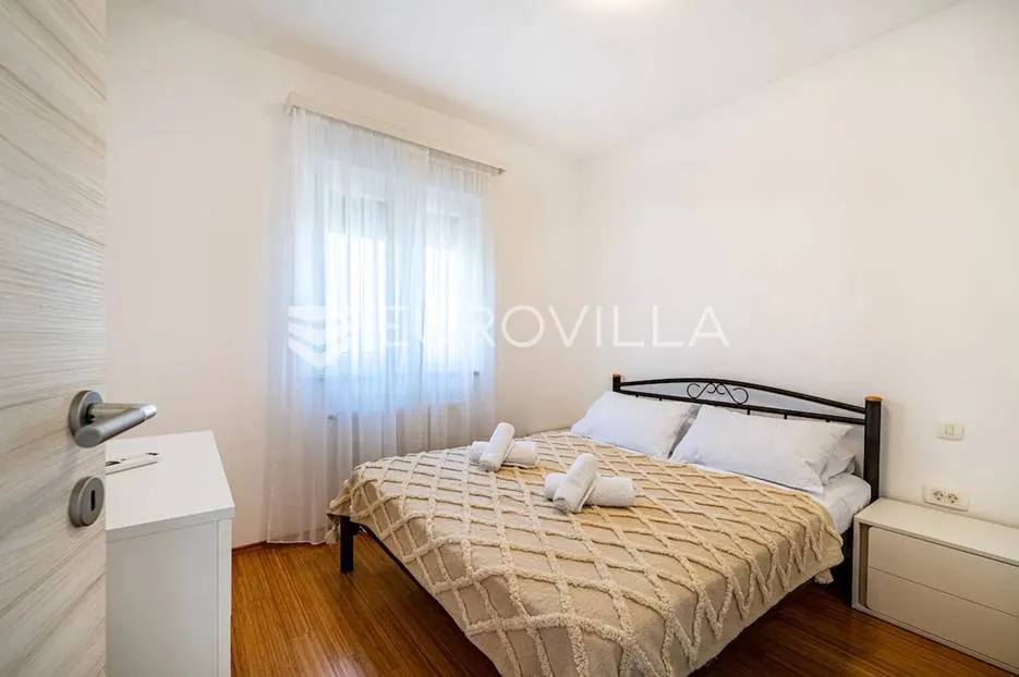 čiovo, moderna novizgrađena kuća s krovnom terasom - slika 17