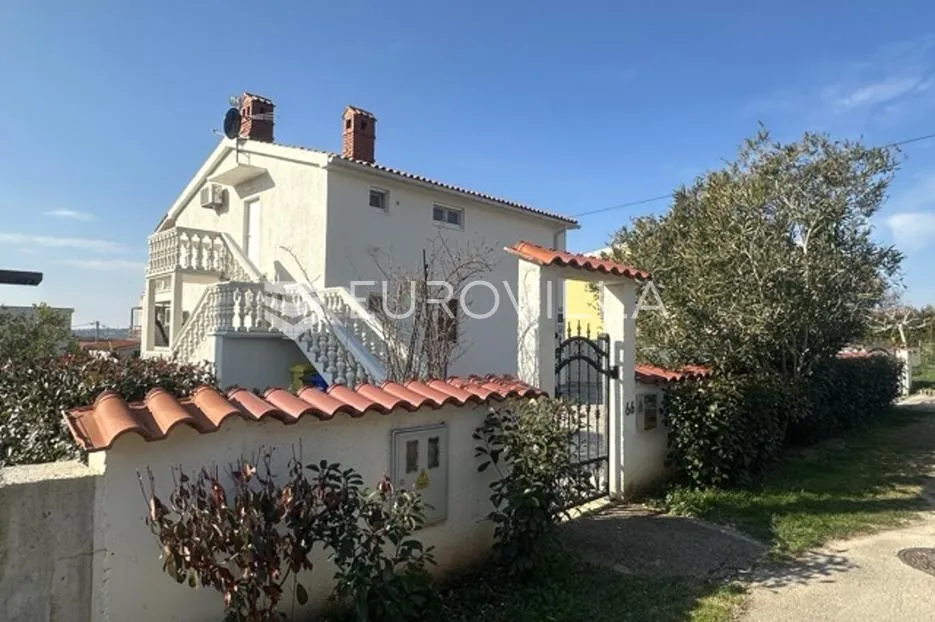 medulin, istra, luksuzna samostojeća vila 205 m² s bazenom i pogledom na more - slika 48