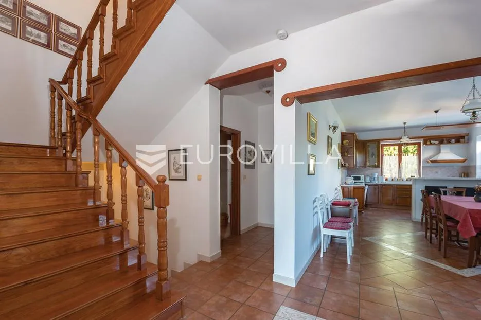 istra, premantura, duplex kuća 260 m² s pogledom na more i bazenom 24 m² - slika 10