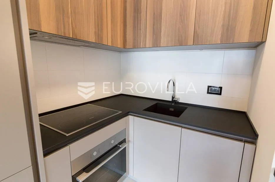 bundek centar kompaktan stan za najam 40 m², lift, garažno mjesto - slika 5