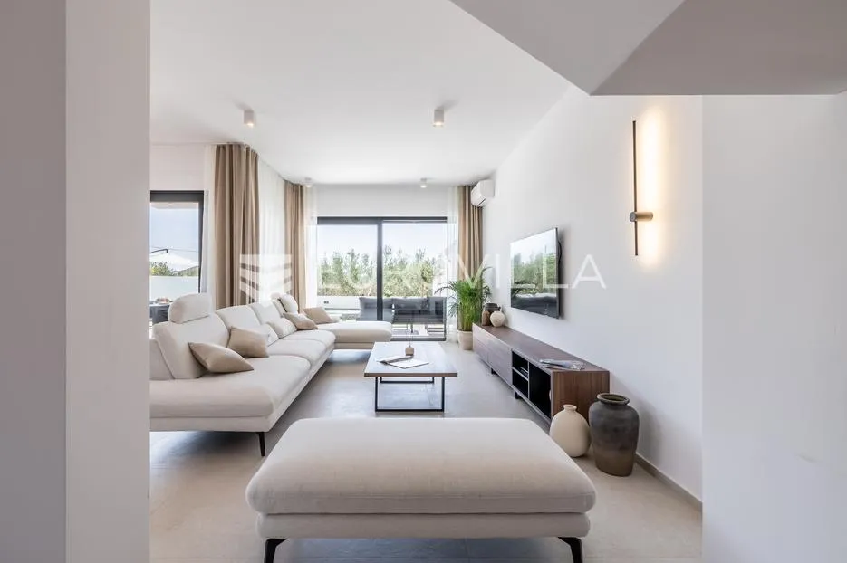 kaštel stari, moderna vila s lijepim pogledom - slika 3