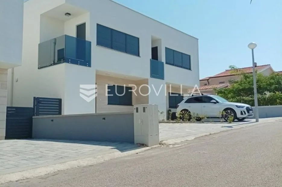 vir, atraktivan dvoetažni apartman s 3 spavaće sobe i pogledom na more - slika 2