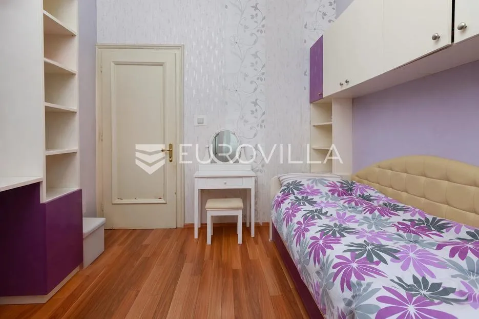 pećine, stan 107, 22 m², okućnica i terasa 30m od mora - slika 10