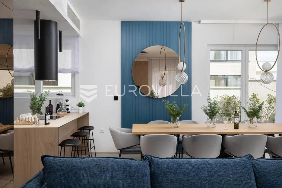 medulin, prekrasna villa od 350 m2, svega 6 m od mora s očaravajućim pogledom - slika 16