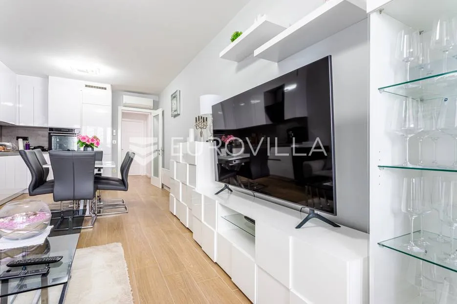 makarska, uređen namješten stan 64,3 m² u novogradnji s pogledom na more - slika 12