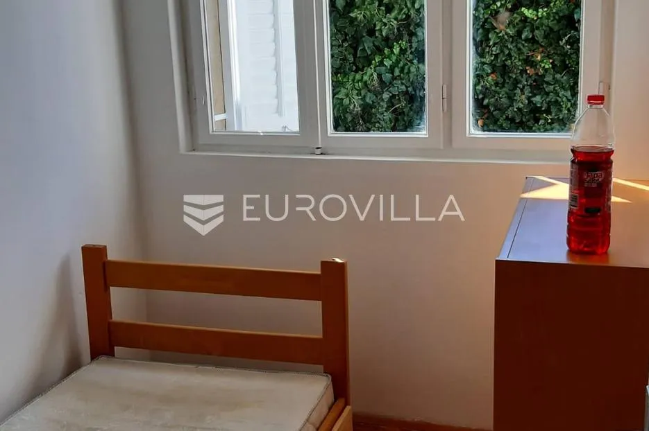 otok korčula, blato, dvojna kuća u centru mjesta - slika 11