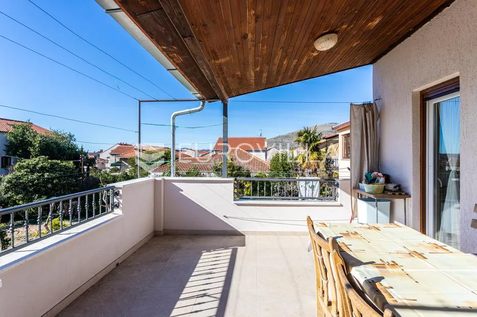 trogir, stan za smještaj radnika blizu centra grada s uključenim režijama - slika 17