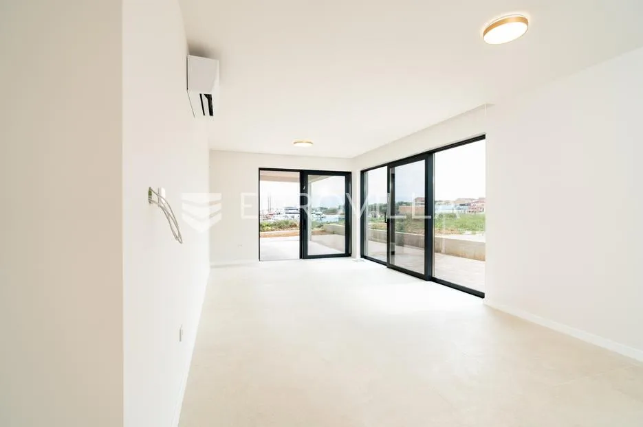 zadar, privlaka, luksuzni dvosoban stan 1. red do mora, 107,60 m² - slika 3