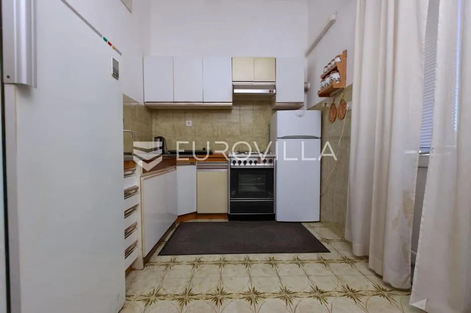 lovran, stan u centru od 107 m², 3 balkona s pogledom na more - slika 5