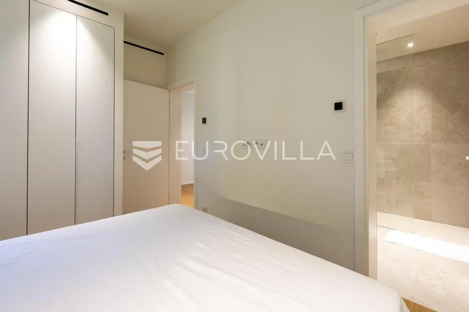 istra, savudrija, petram resort, elegantan stan u prizemlju s vlastitim vrtom - slika 13