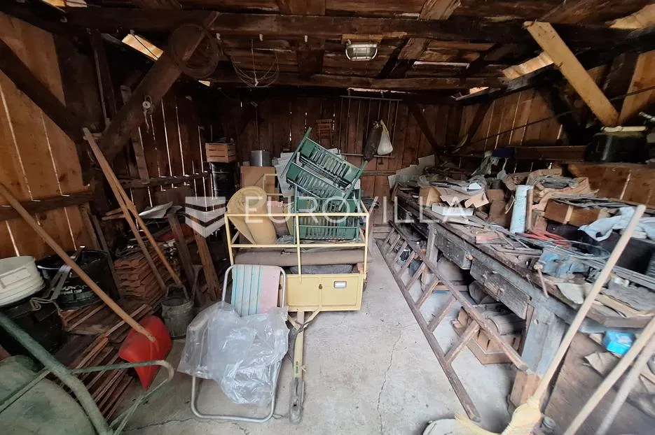 duga resa, dvorjanci, drvena kuća s pomoćnim objektom 100 m², mirna lokacija - slika 5