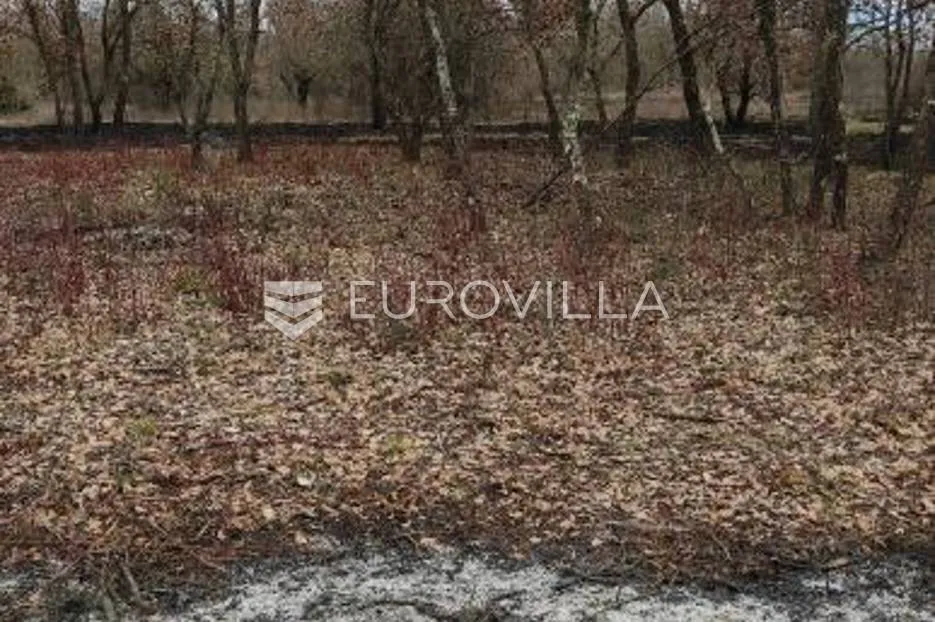 muntrilj, građevinsko zemljište od 3100 m2 - slika 3