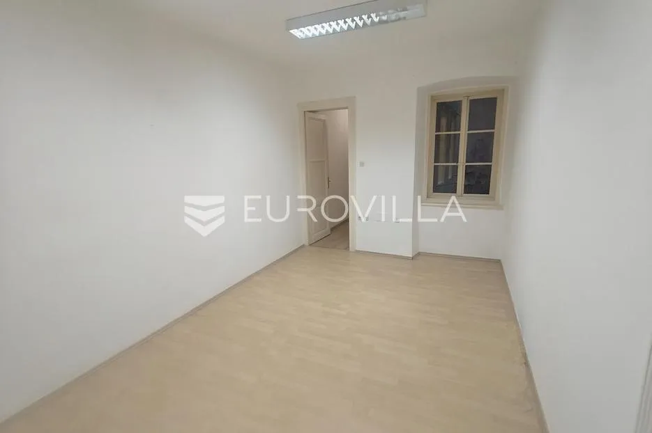 Rijeka, Centar, stan za najam 61 m² idealan za ured ili ordinaciju