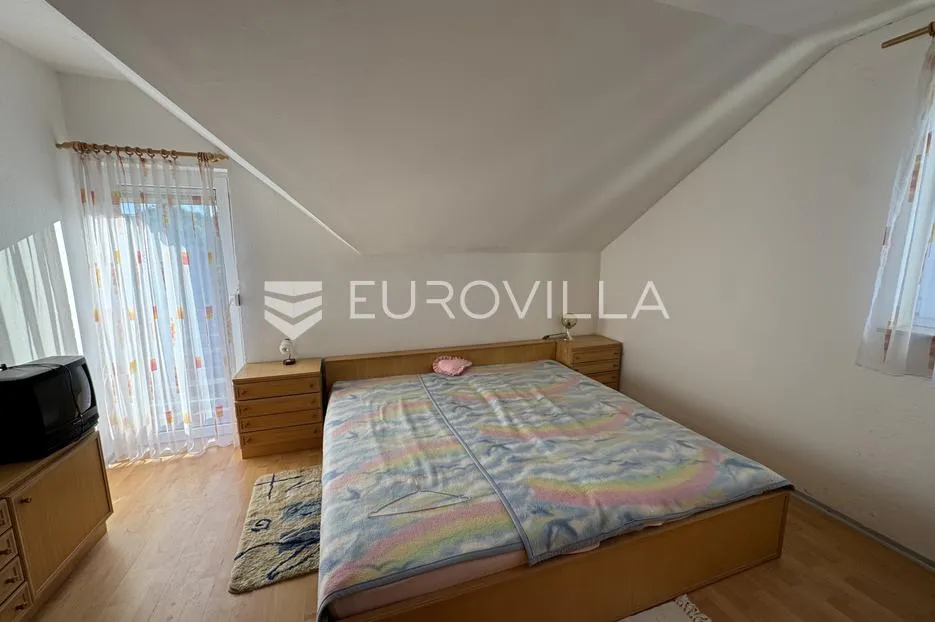 mandićevac, prekrasna katnica 150 m2 na zemljištu od 2854 m2 - slika 18