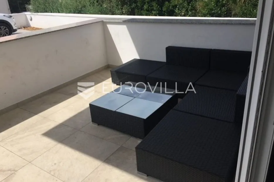 pag, novalja, moderni trosobni stan 80m2 u prizemlju, novogradnja - slika 9