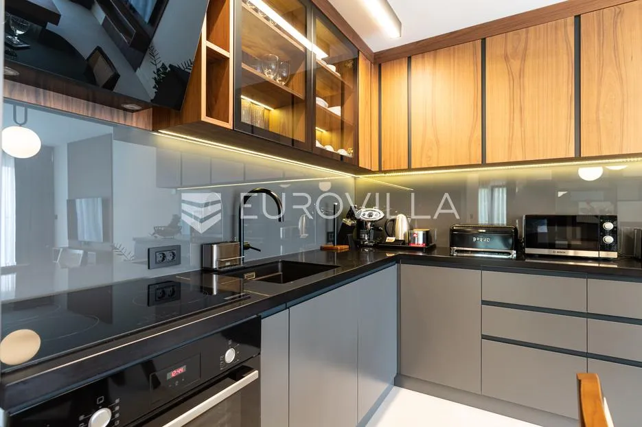 istra, rovinj, dugoročni najam dvosobnog luksuznog stana 76 m² na top lokaciji - slika 24
