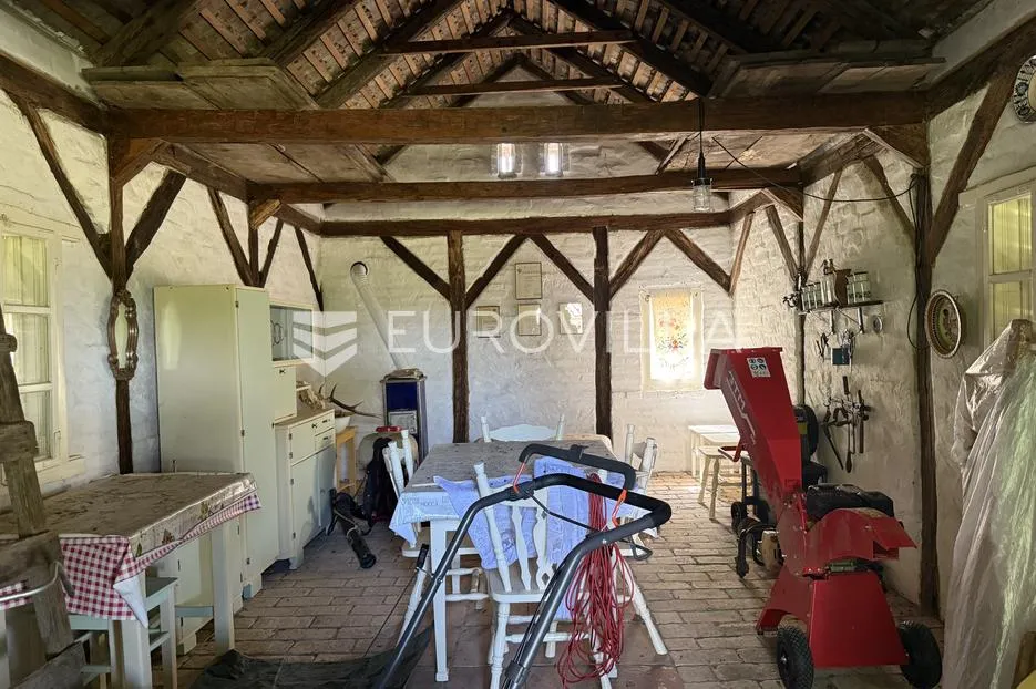 osijek, bilje, prodaje se uređena kuća u rustikalnom stilu na parceli od 25.000 m² - slika 11
