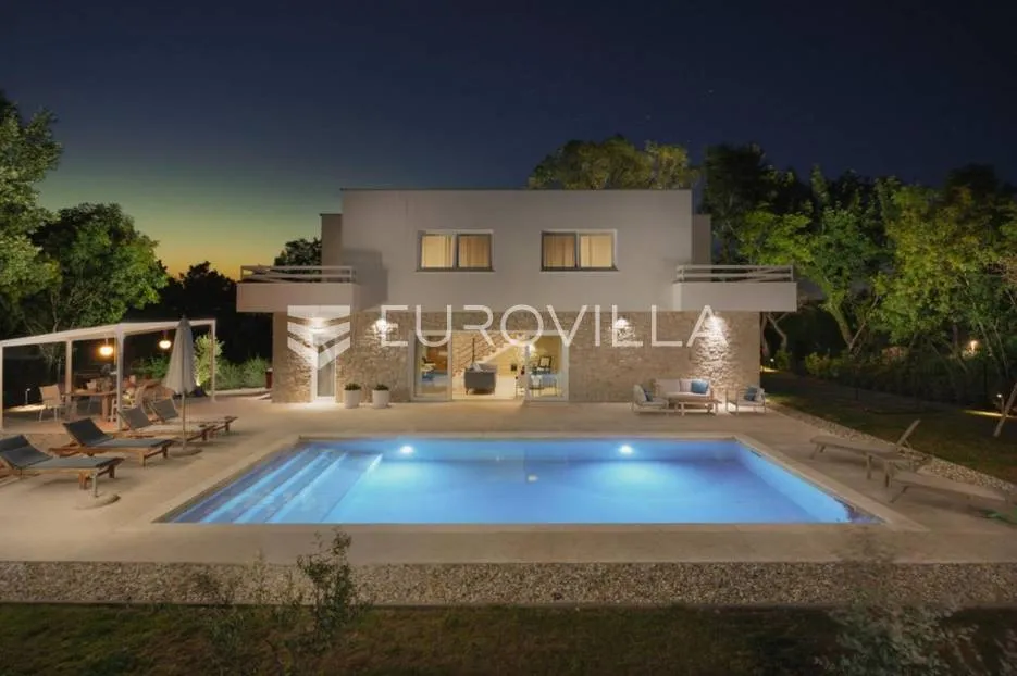 istra, žminj, prekrasna vila od 160 m2, na velikoj okućnici od 1100 m2 - slika 16