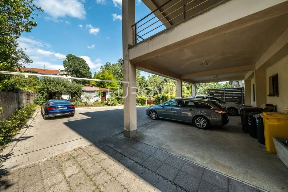 zagreb, maksimir, stambeno, poslovna zgrada 602 m², pomoćni objekt 43 m² - slika 29
