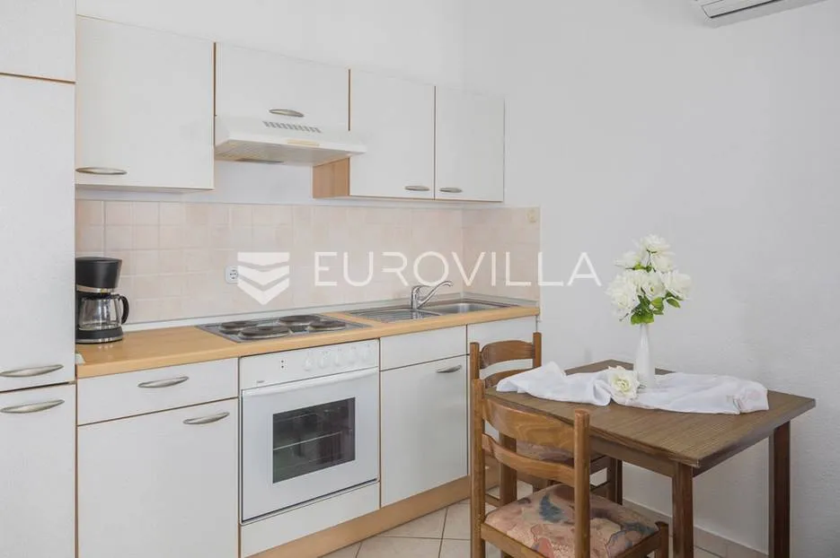 istra, poreč - impresivna vila s bazenom i apartmanima za turistički najam - slika 7