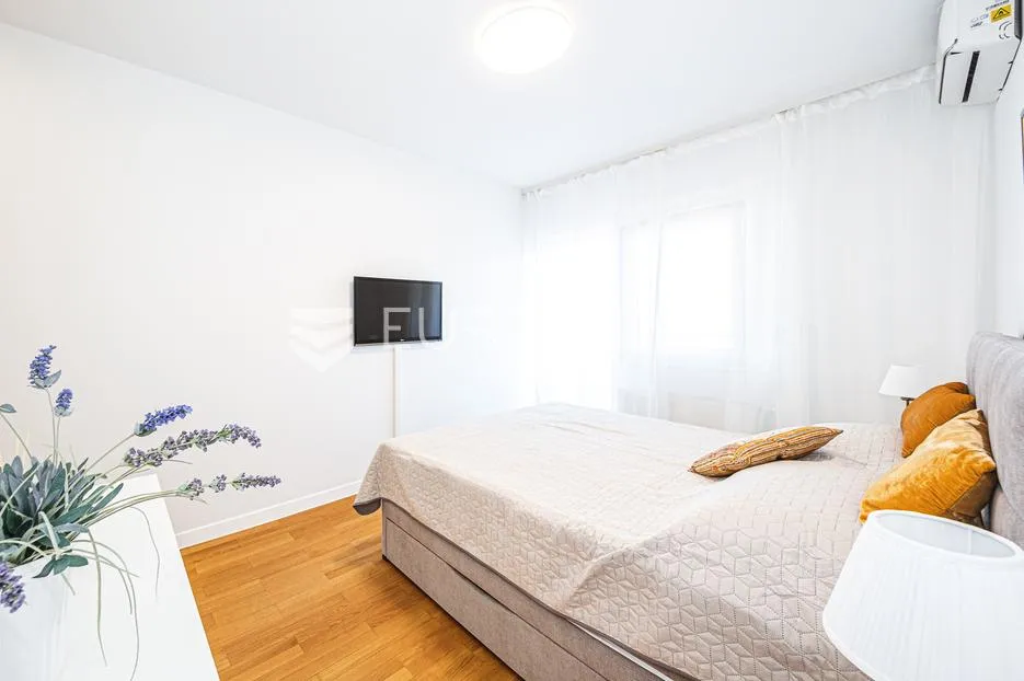 kvaternik plaza dvosoban penthouse s 2 garaže - slika 11